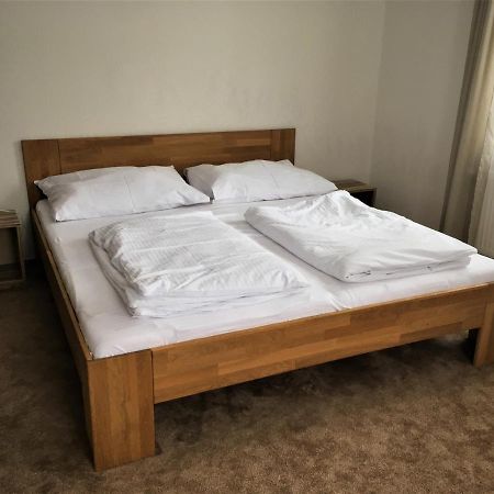 Apartments Villa Viola Kovarska Екстер'єр фото